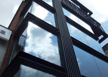 Sticla material pentru fațadă